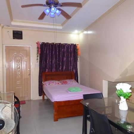 Julz Tropical Apartments 오롱가포 외부 사진