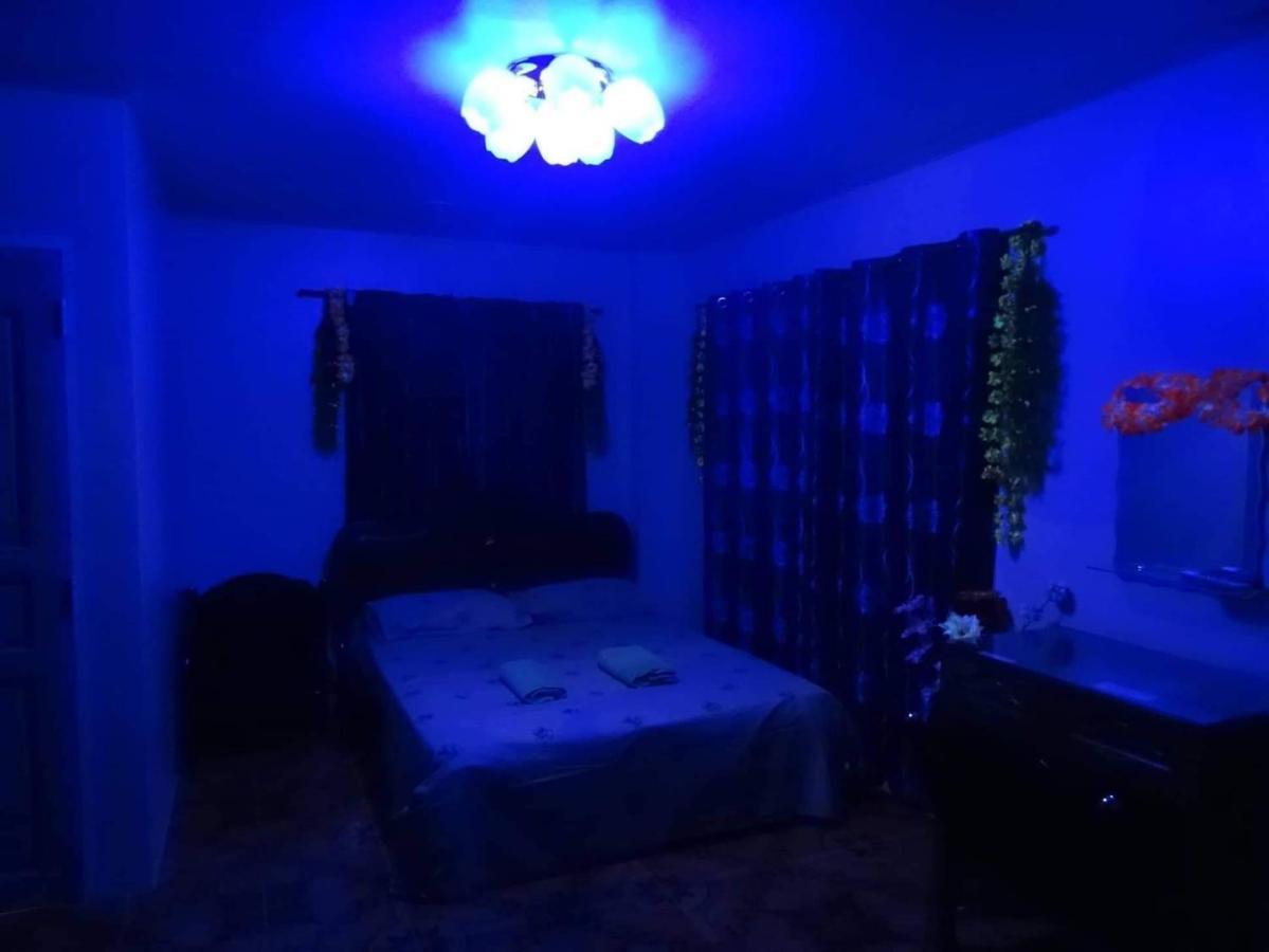 Julz Tropical Apartments 오롱가포 외부 사진