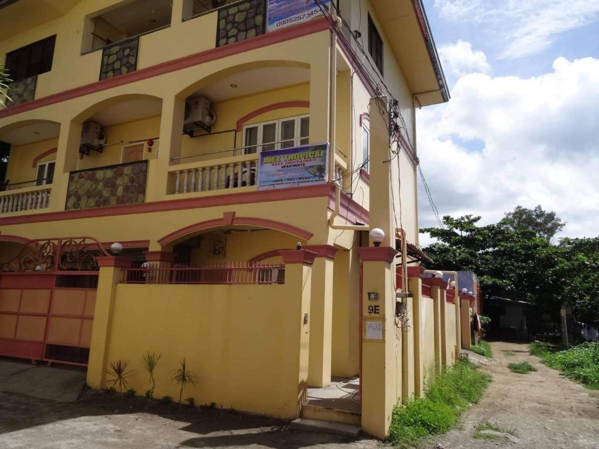 Julz Tropical Apartments 오롱가포 외부 사진