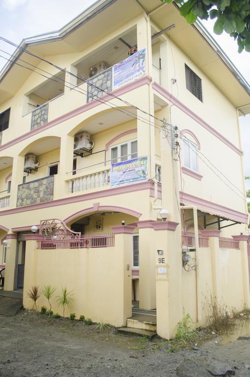 Julz Tropical Apartments 오롱가포 외부 사진