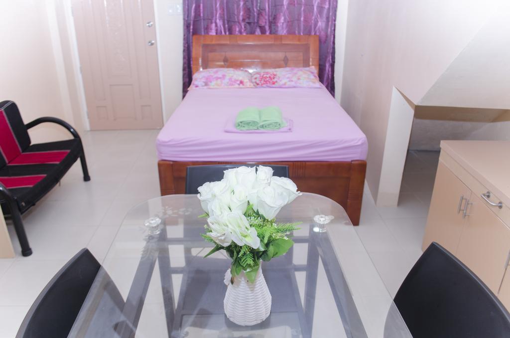 Julz Tropical Apartments 오롱가포 외부 사진