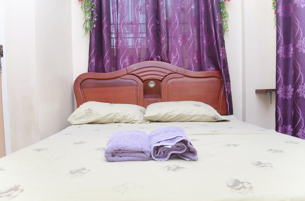 Julz Tropical Apartments 오롱가포 외부 사진